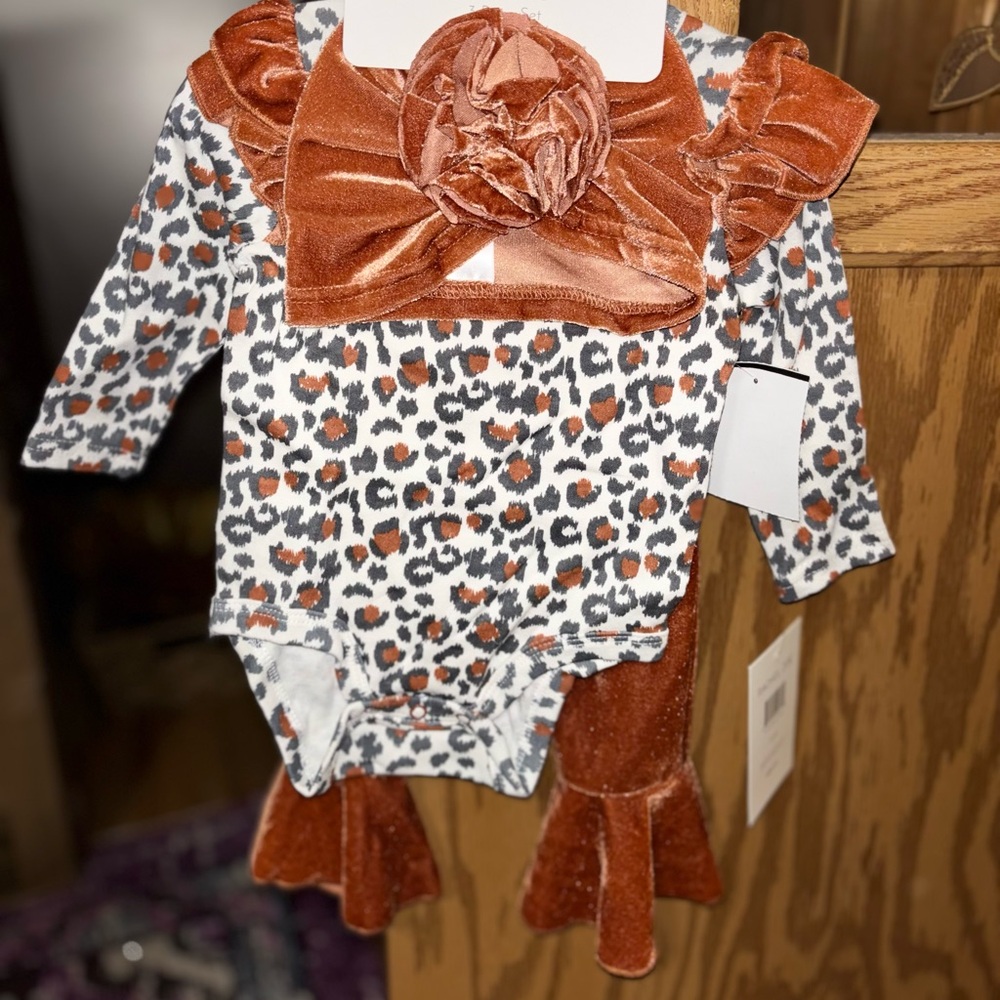 Rachel Zoe Baby 3 Piece Leopard Print Velvet Set 0-3 & 3-6 months